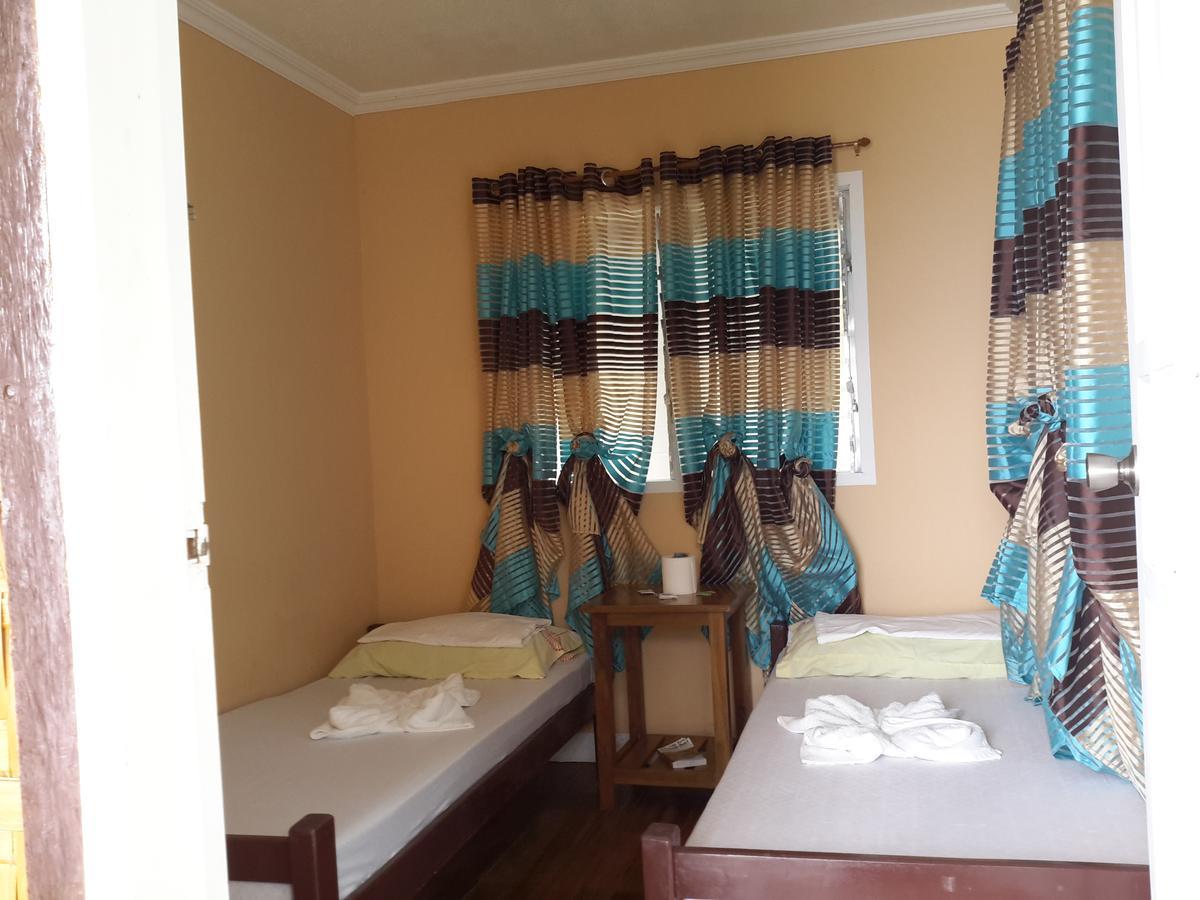 La Isla Bonita Talikud Island Beach Resort 사말 외부 사진